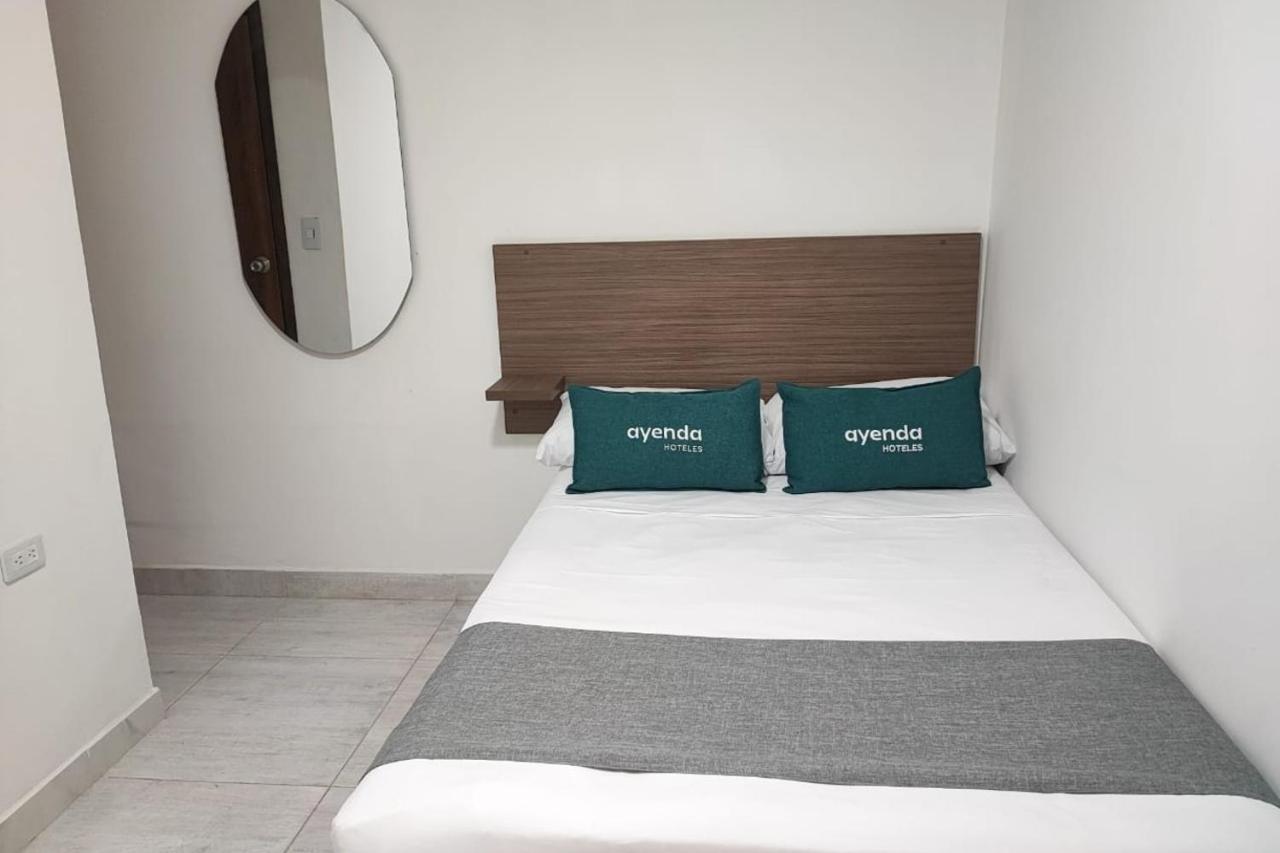 Ayenda Hotel Helenas Риоача Экстерьер фото