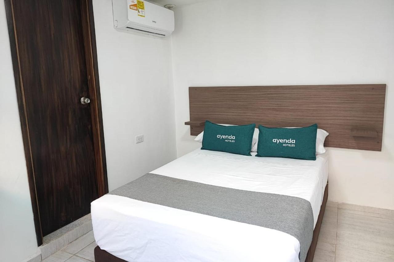 Ayenda Hotel Helenas Риоача Экстерьер фото
