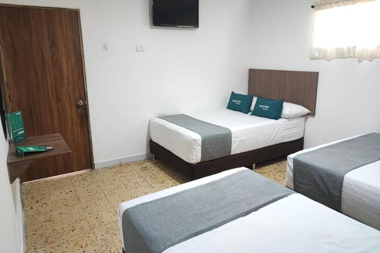 Ayenda Hotel Helenas Риоача Экстерьер фото