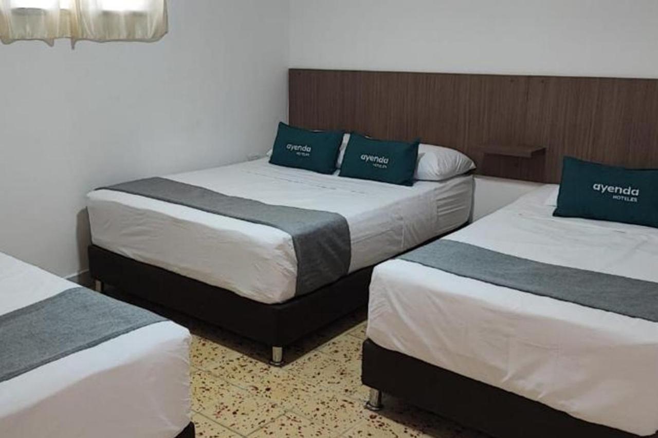 Ayenda Hotel Helenas Риоача Экстерьер фото